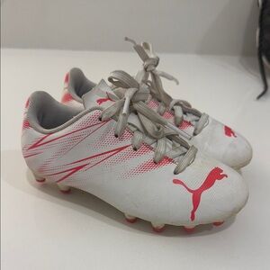 Puma Kids White and Pink Soccer Cleats